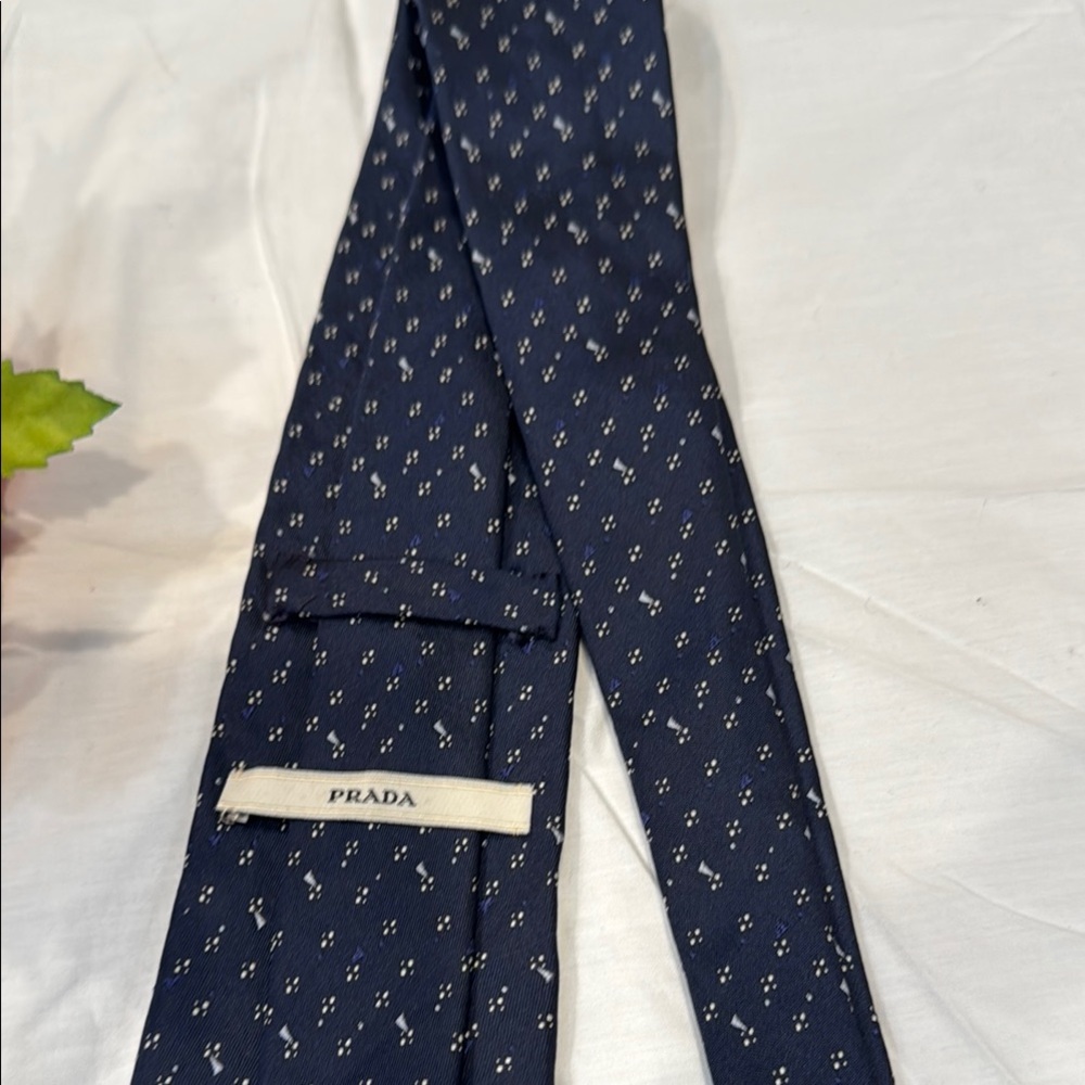 Authentic Prada Navy Blue Patterned Tie - Picture 2 of 6